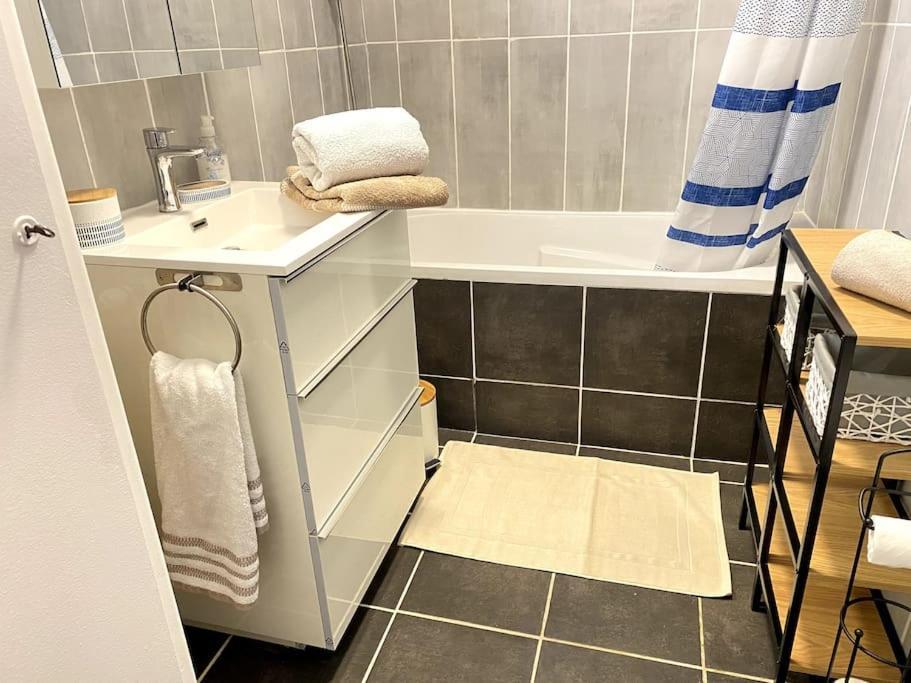 Studio Balcon, Centre Ville, Proximite Plages, Commerces, Restaurants, Musees... Antibes Ngoại thất bức ảnh